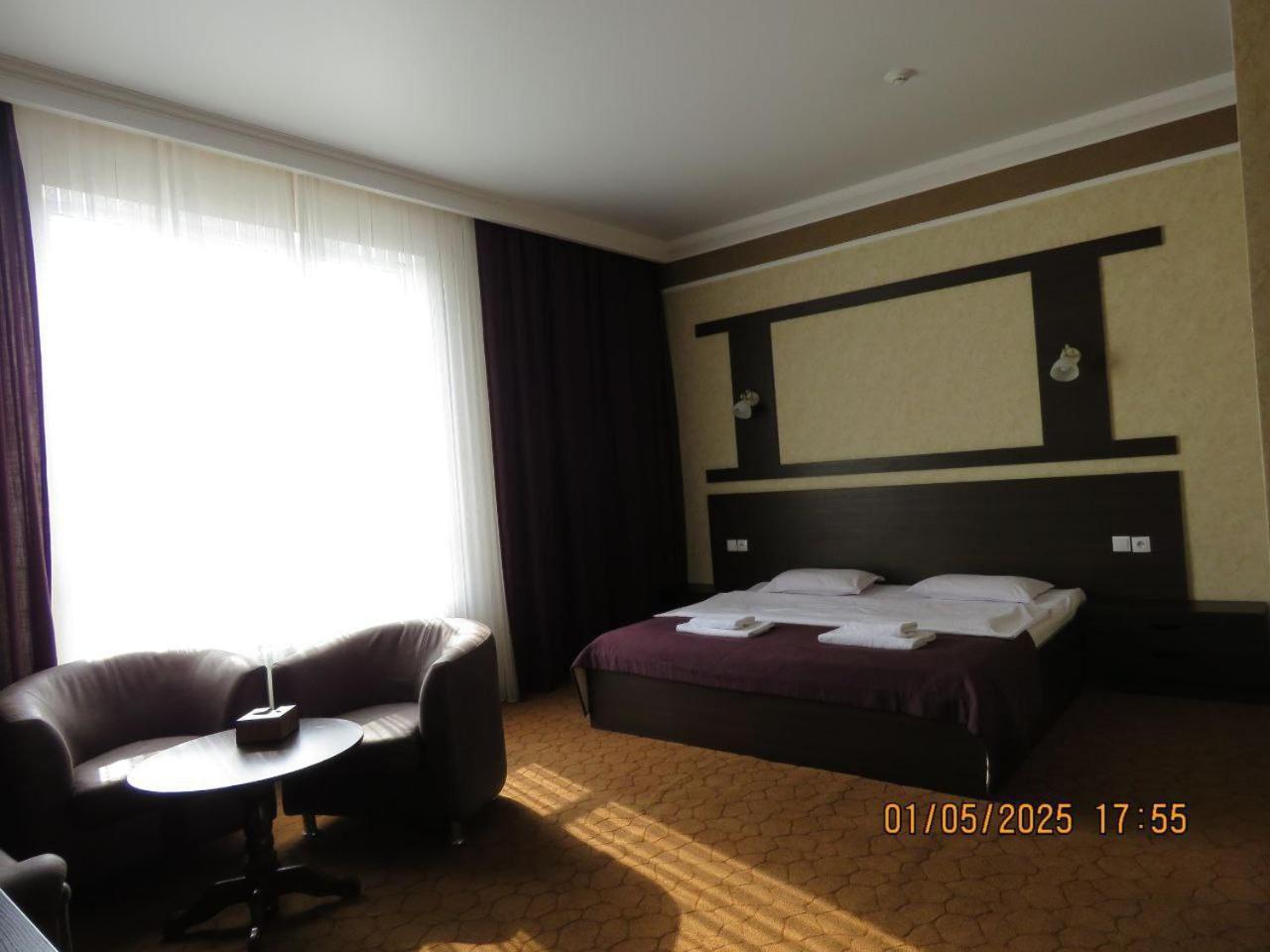Pride Hotel Taraz Exterior photo